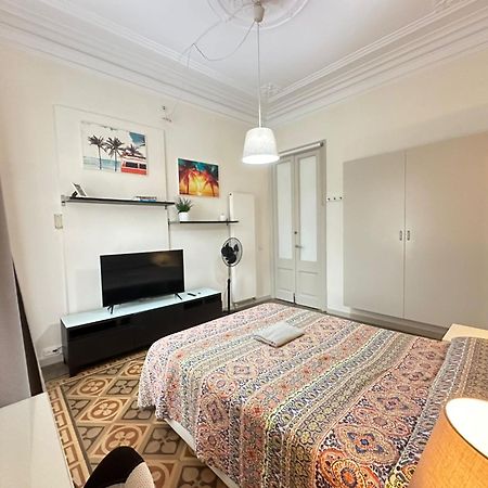 Rooms Rumila Barcelona Luaran gambar