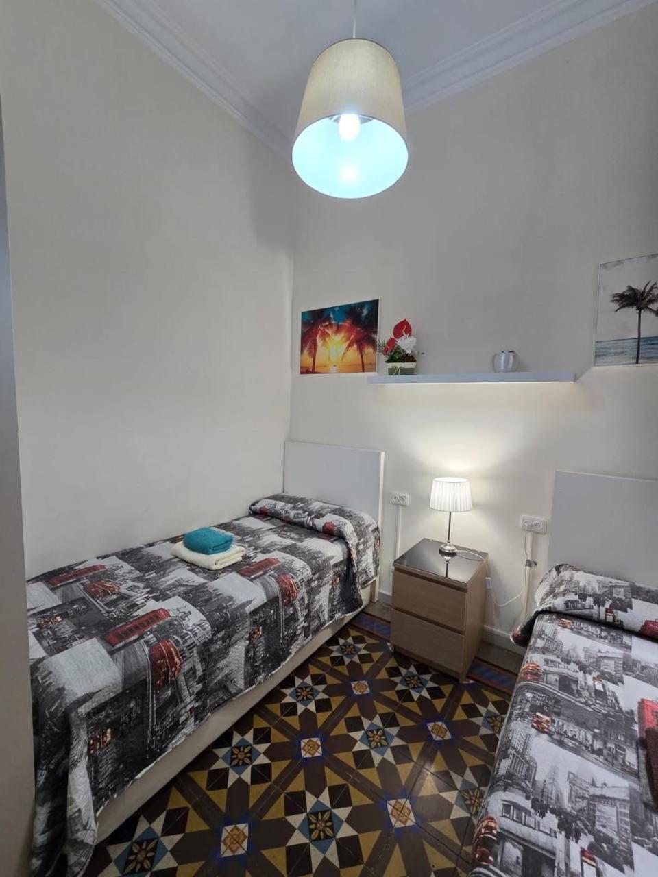 Rooms Rumila Barcelona Luaran gambar